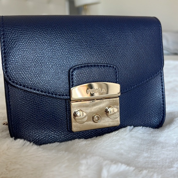 Furla Metropolis Leather Crossbody Mini - Picture 4 of 10